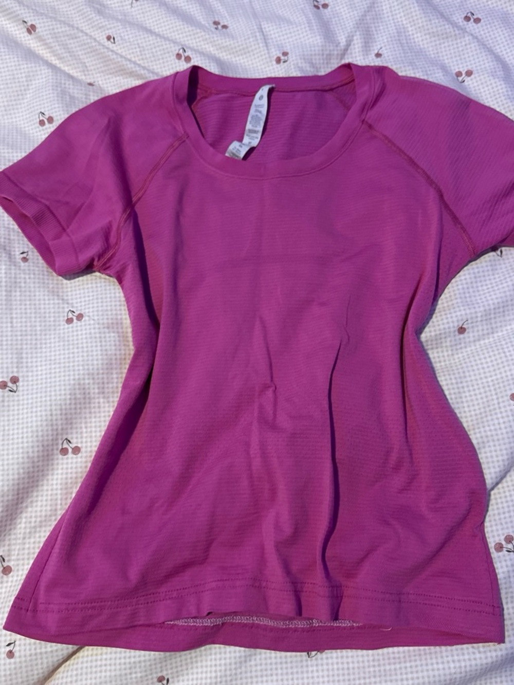 Women’s Short Sleeve Lululemon Swiftly shirt!!♥️